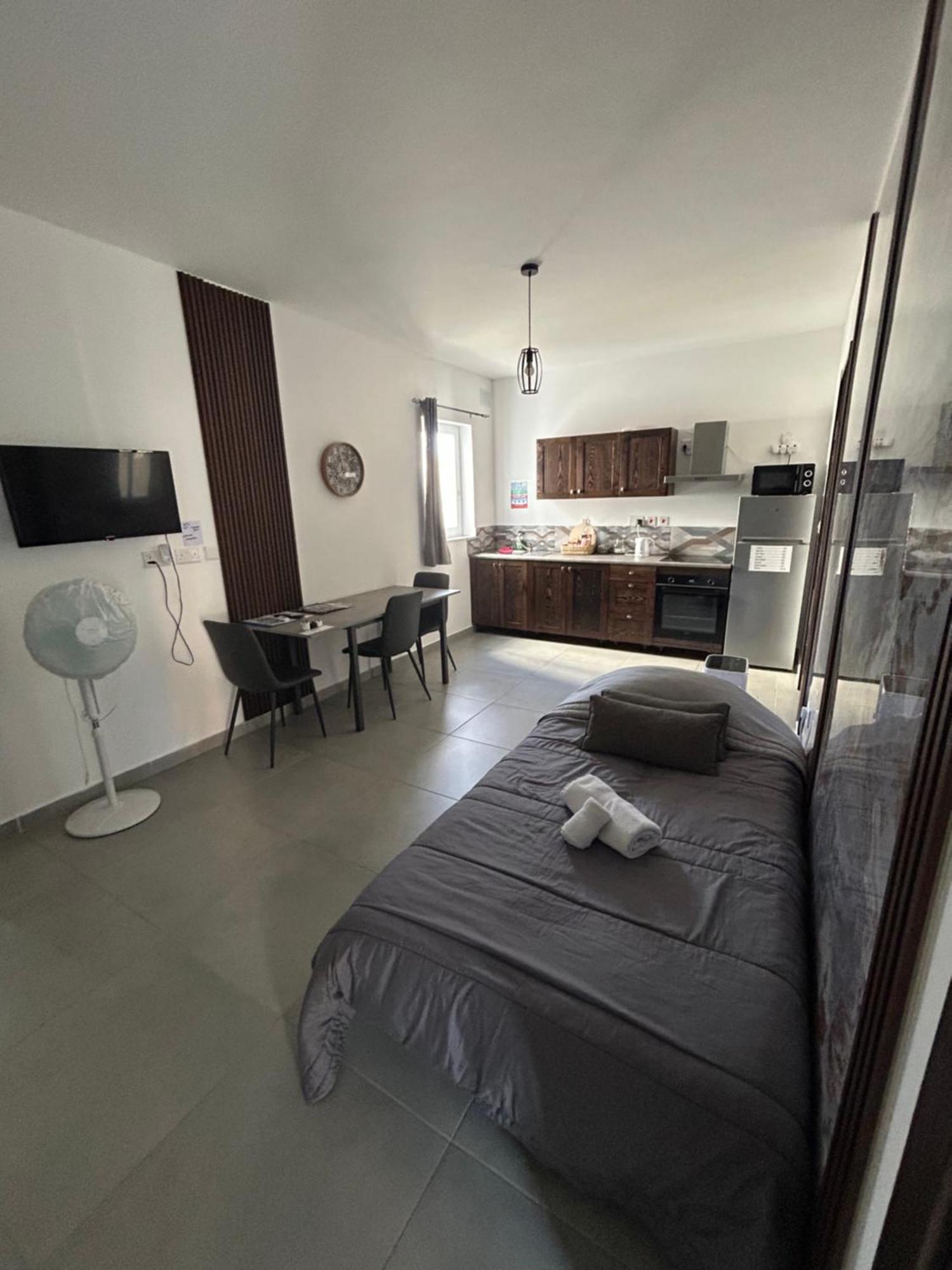 St Gaetan Accomodation 6B Hamrun Esterno foto